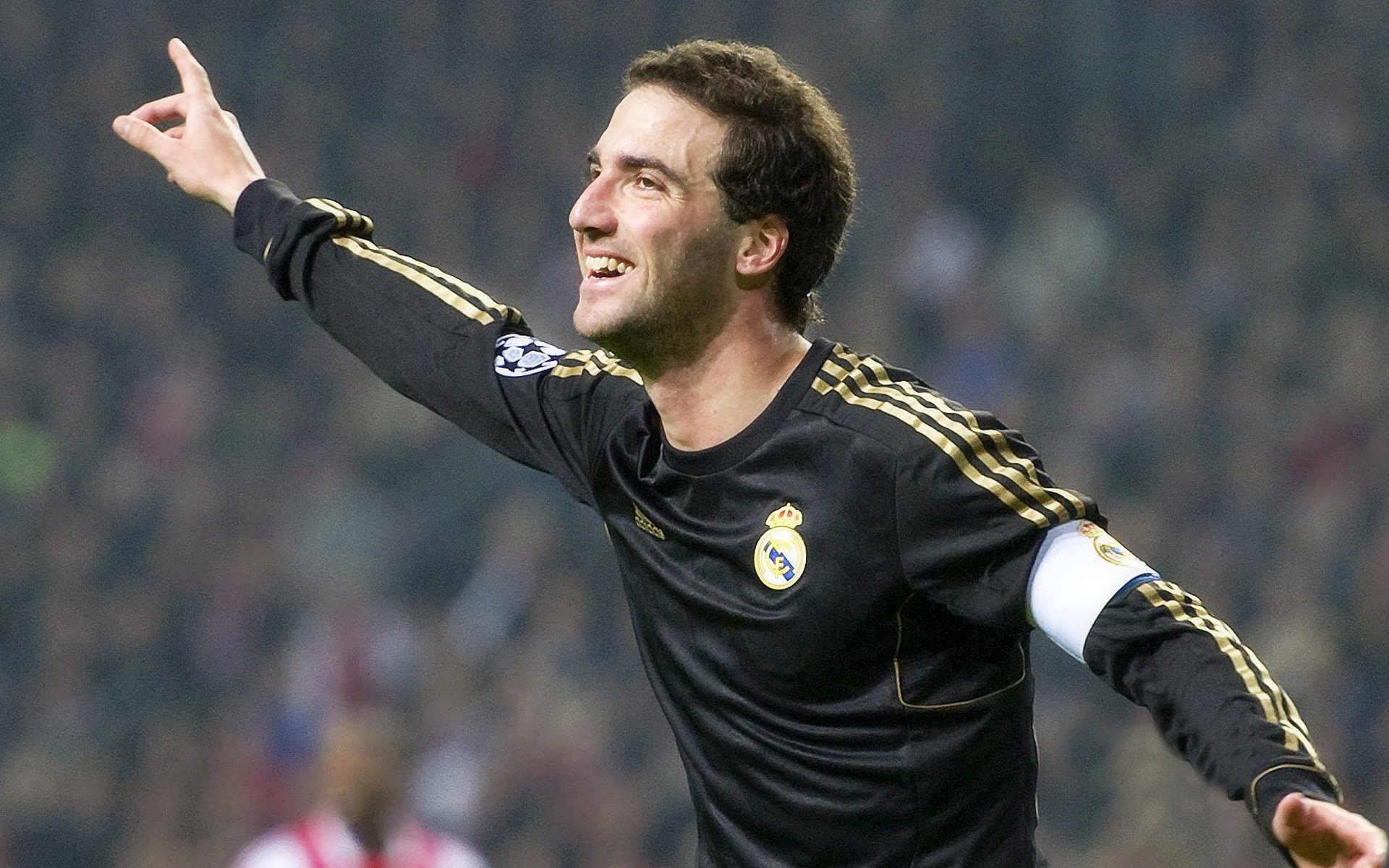 华体会登录-决战夜：最激烈悬念的欧冠决赛盘点，欧冠决赛决赛地点